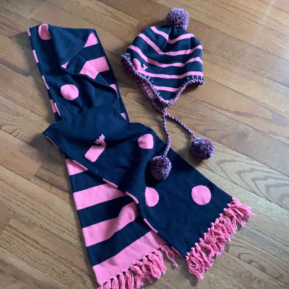 Vineyard Vines scarf and hat set